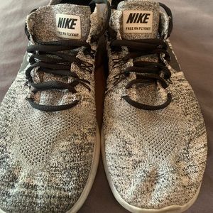 Nike Free FlyKnit